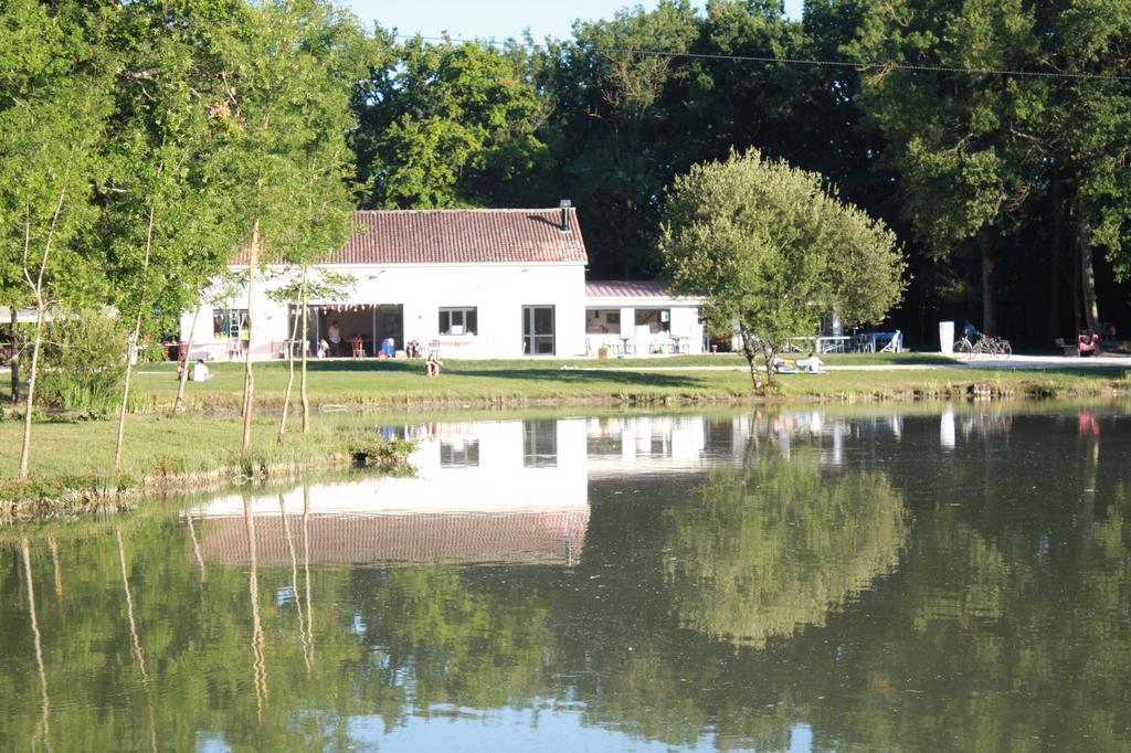 Chalet De La Heronniere Chef-Boutonne Zewnętrze zdjęcie